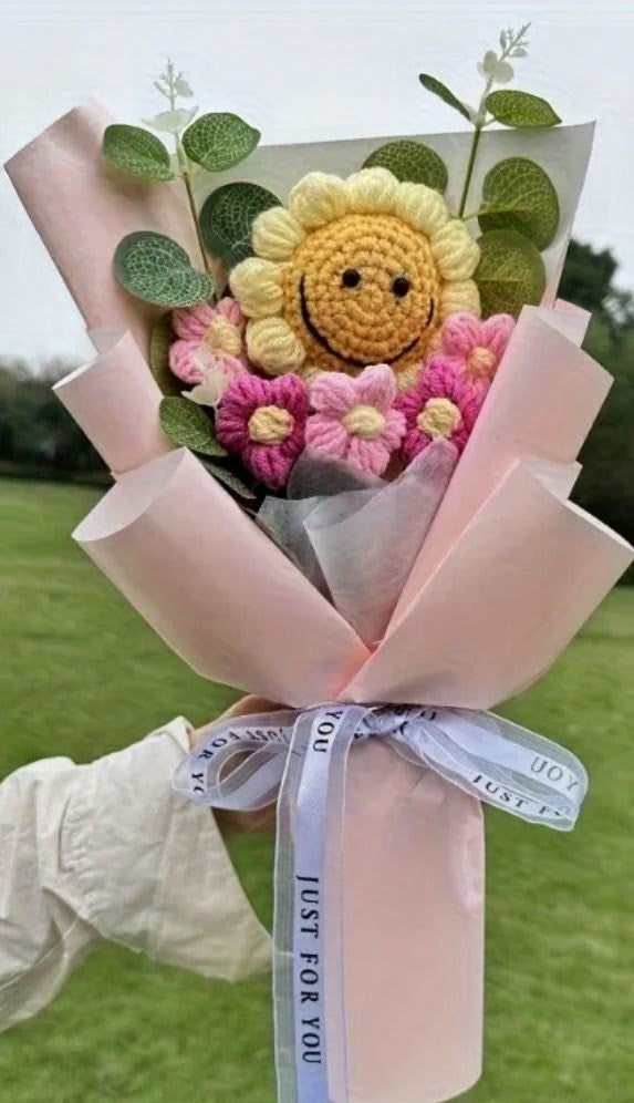 Adorable crochet sunflower